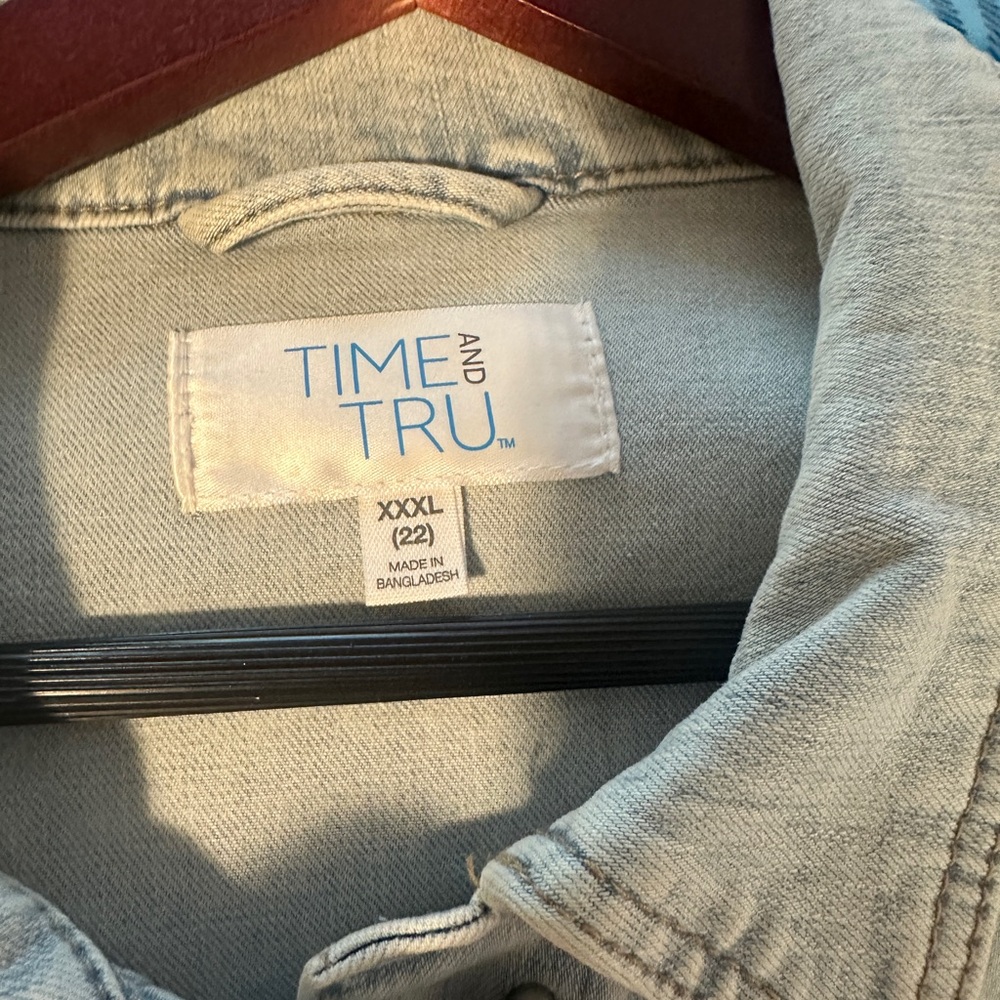 Time and Tru Light Gray Denim Jacket XXXL